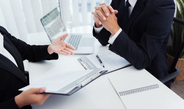 What to Look for in Doctors’ Job Offers: A Guide for Physicians